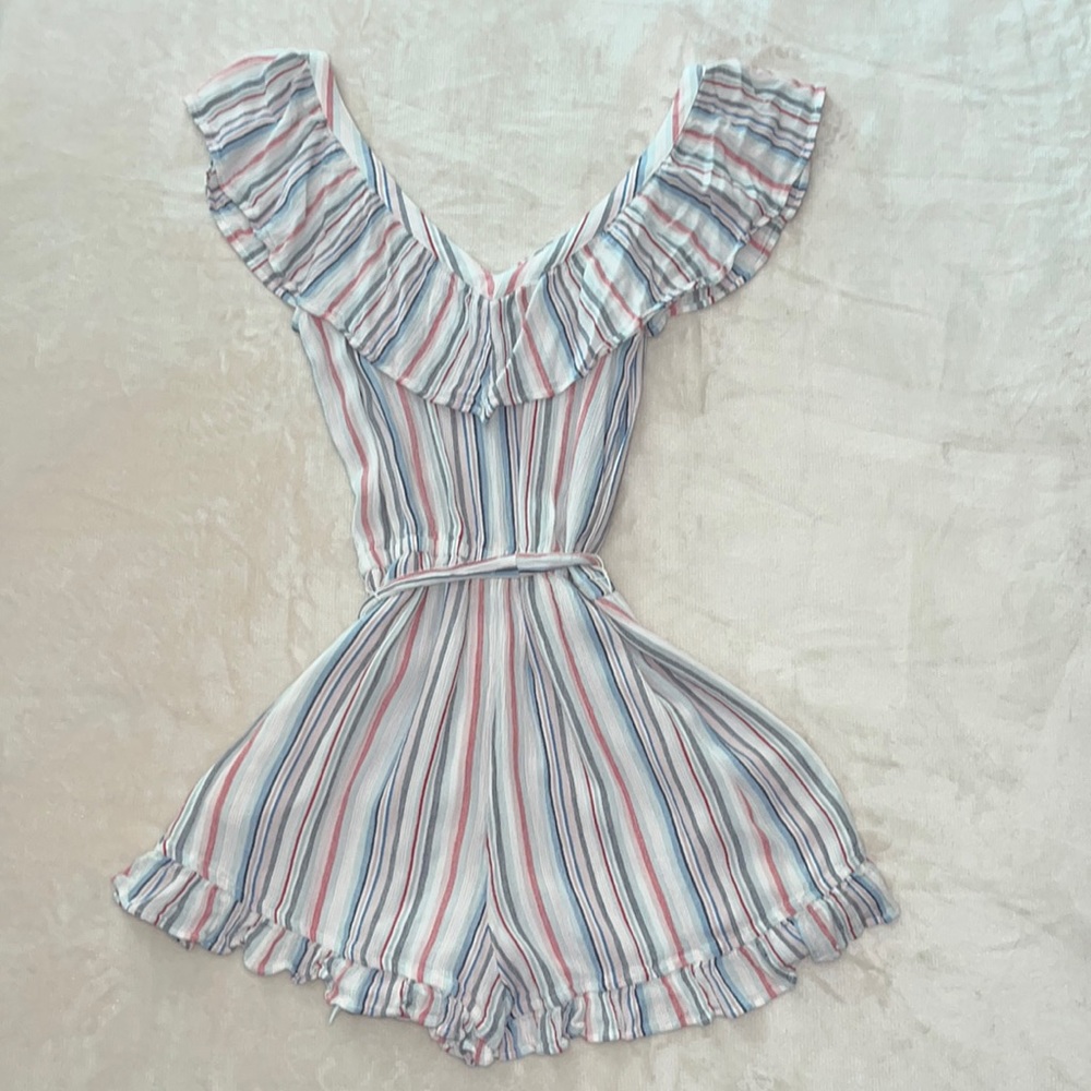 AE Double V Ruffle Romper - Picture 6 of 12